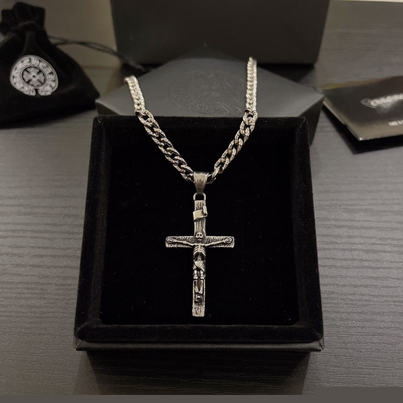 Ch**me He**ts necklaces